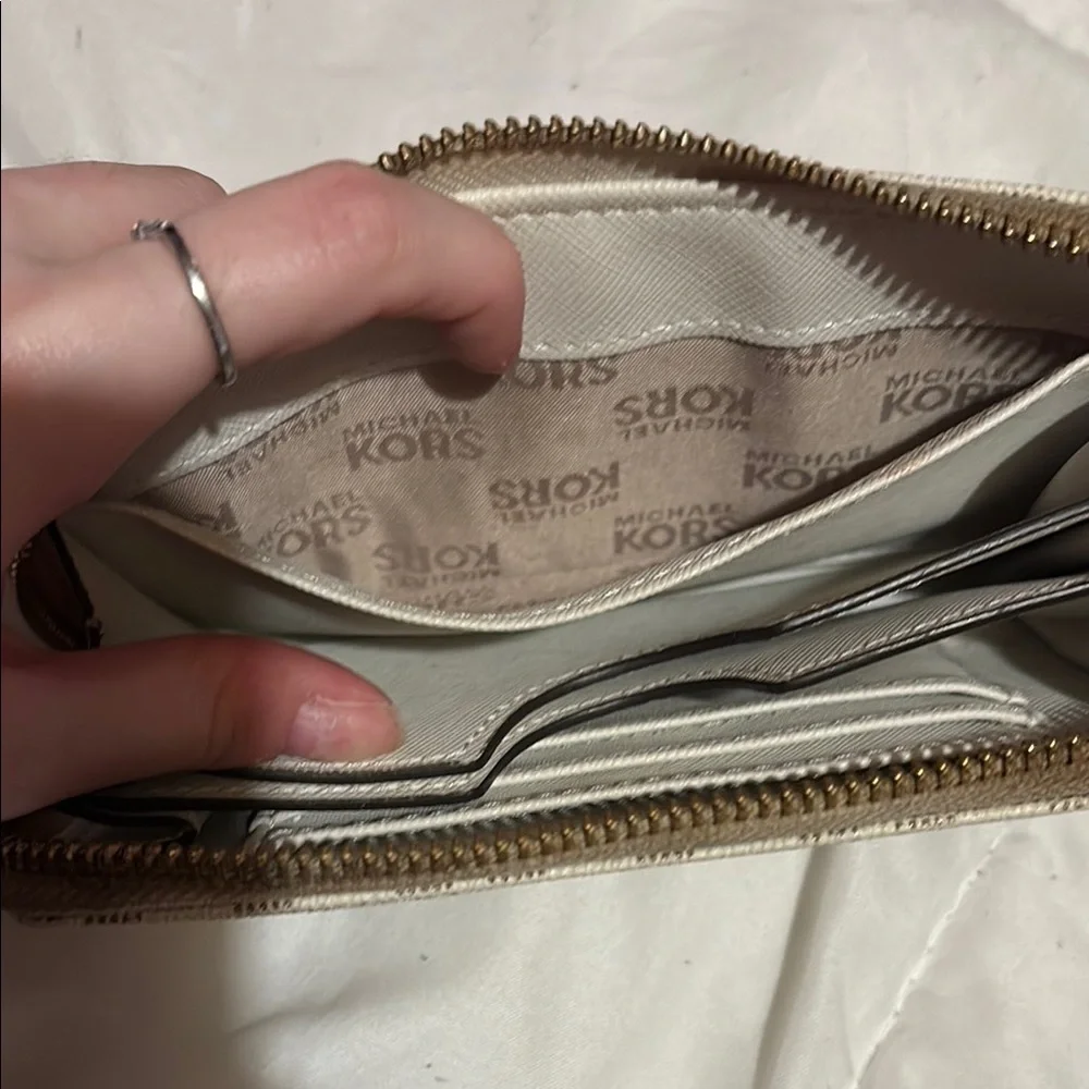 Michael Kors Beige Monogram Wallet - Picture 9 of 9